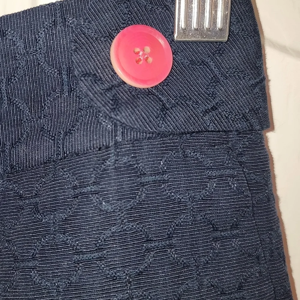 Vineyard Vines Navy Quilted High-Waist Shorts with Pink Buttons